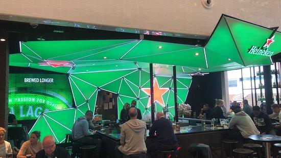 Heineken Bar